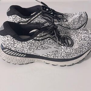 Brooks Black and White Running Shoes